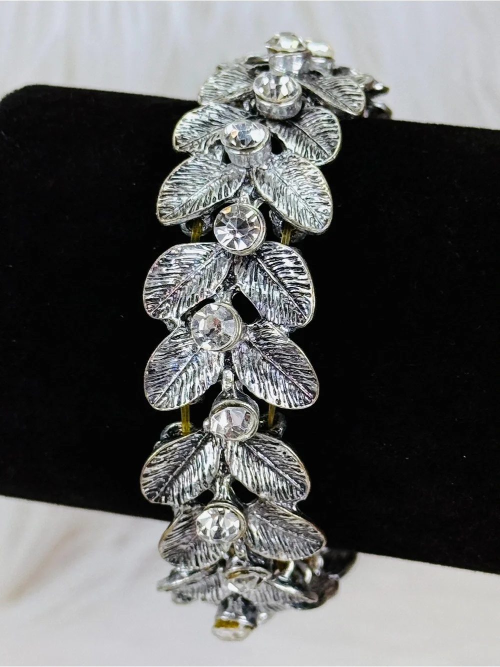 Vintage Aged Silvertone Leaf Stretch Bracelet with Bling Accents